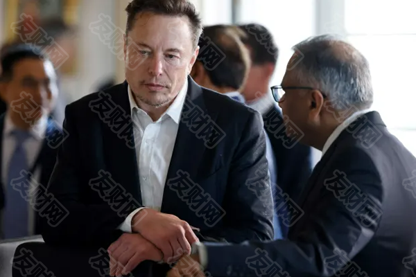 2025年03月13日:特斯拉投资者调查显示：85%的人认为马斯克的政治立场对公司产生了“负面”或“极其负面”的影响